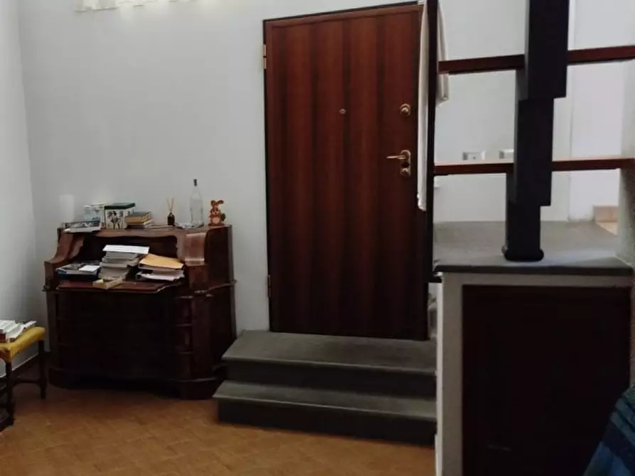 Immagine 1 di Negozio in affitto  in VIA DELLO STECCUTO a Firenze