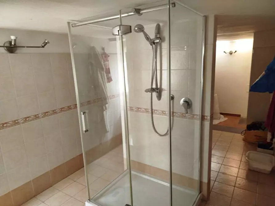 Immagine 2 di Negozio in affitto  in VIA DELLO STECCUTO a Firenze