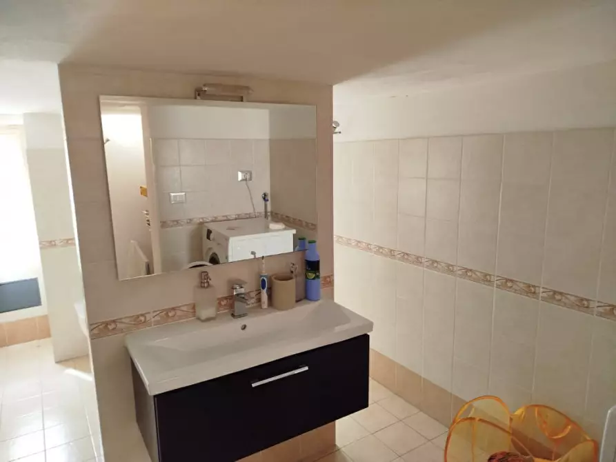 Immagine 3 di Negozio in affitto  in VIA DELLO STECCUTO a Firenze