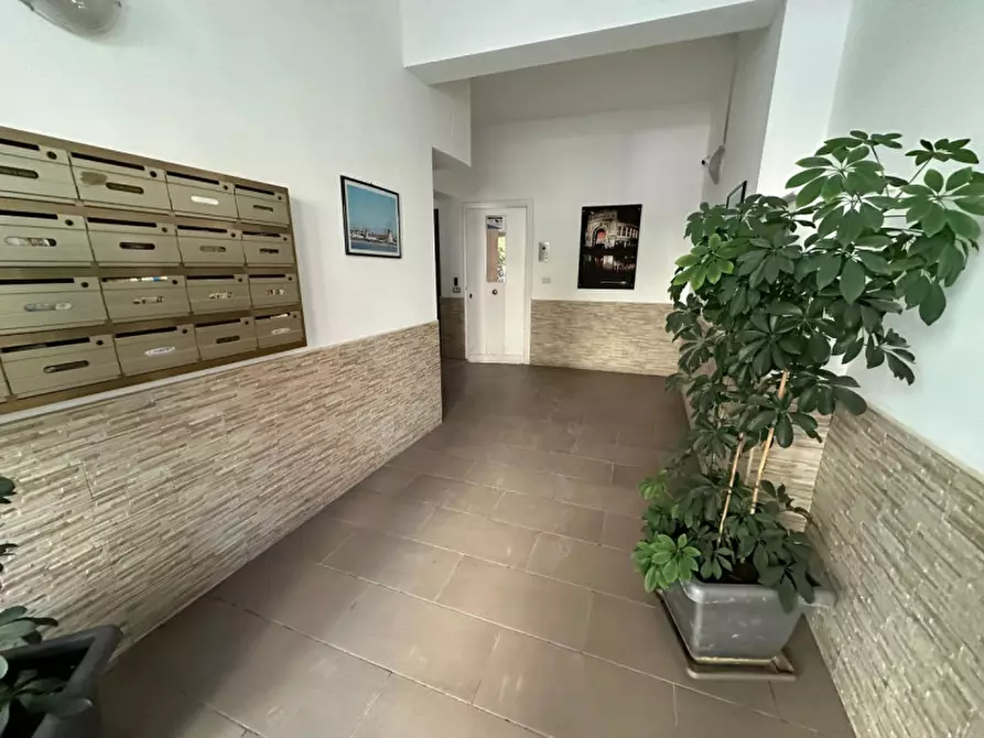 Immagine 12 di Camera in affitto  in Via Umberto Solarino 14 a Palermo