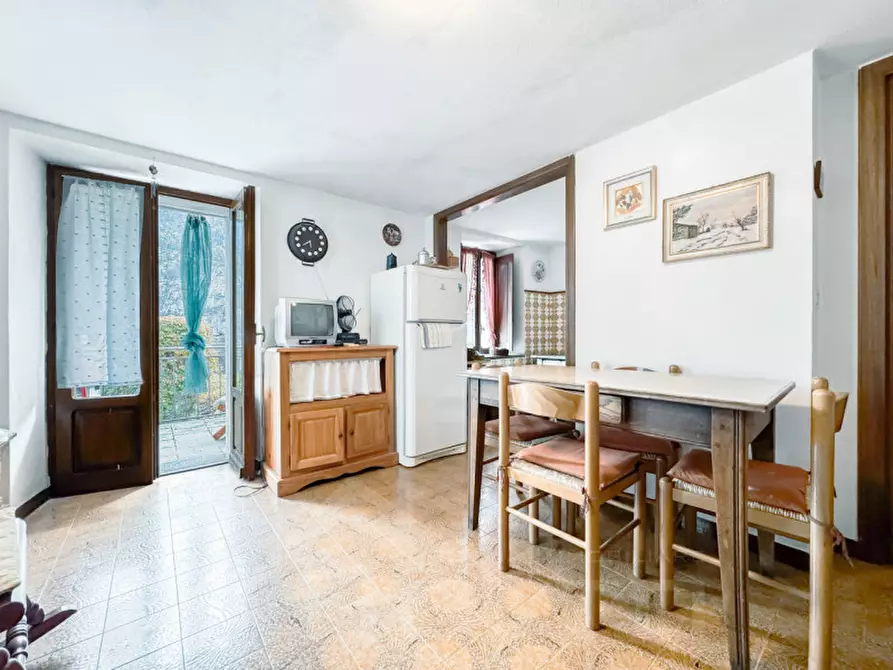 Immagine 3 di Villetta a schiera in vendita  in Frazione Bertonio a Varzo