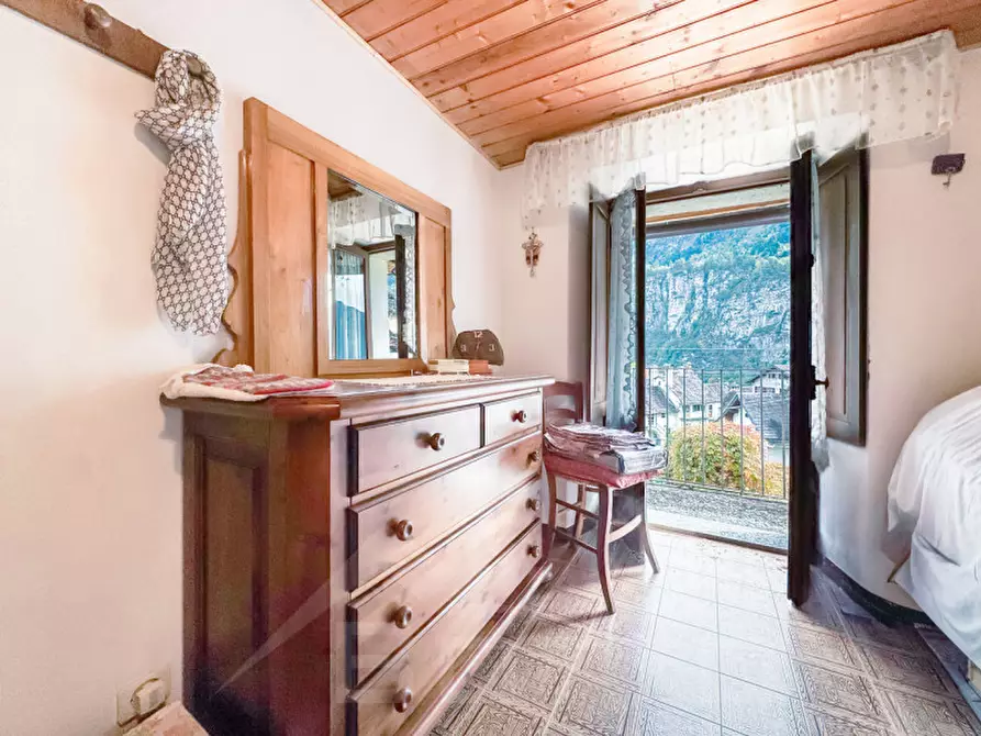 Immagine 9 di Villetta a schiera in vendita  in Frazione Bertonio a Varzo