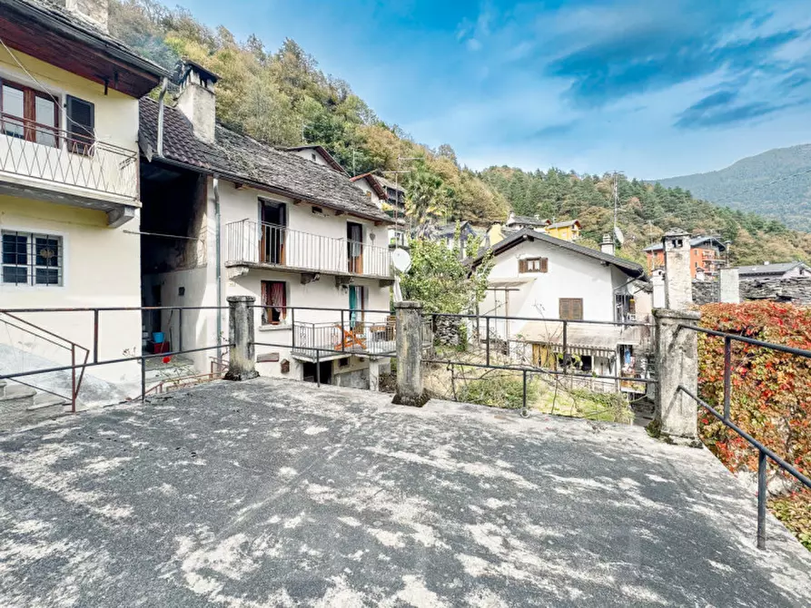 Immagine 15 di Villetta a schiera in vendita  in Frazione Bertonio a Varzo