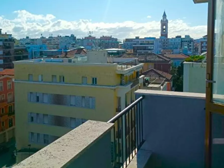 Immagine 28 di Appartamento in affitto  in VIA QUARTO DEI MILLE  25 a Pescara