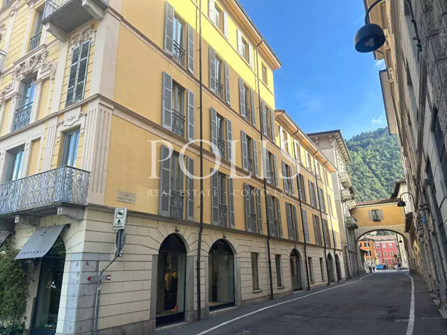 Immagine 9 di Ufficio in affitto  a Como