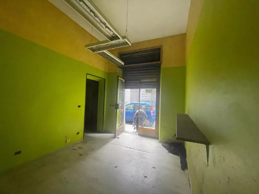 Immagine 1 di Negozio in vendita  in Via Netro 22 a Torino