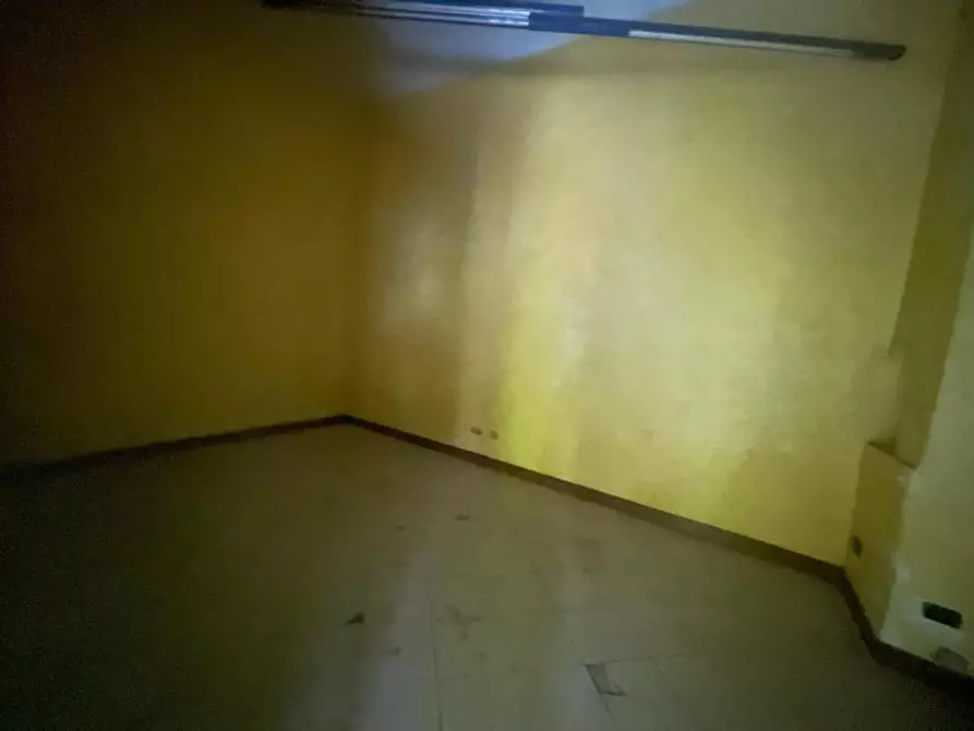 Immagine 3 di Negozio in vendita  in Via Netro 22 a Torino