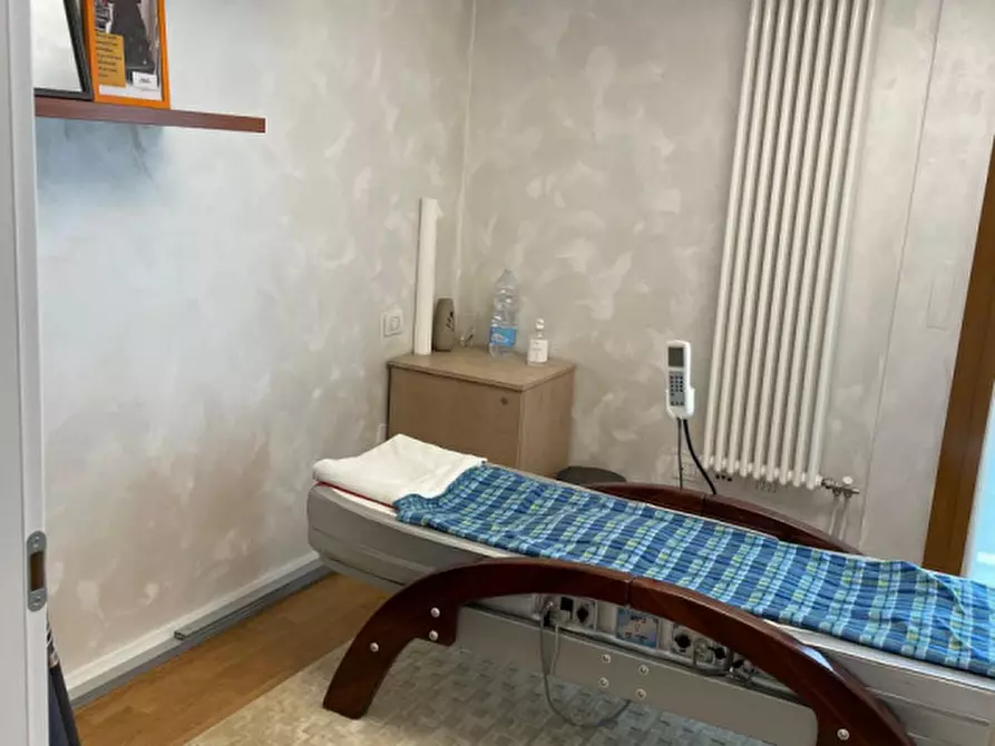 Immagine 2 di Attività commerciale in affitto  in borgo Casale a Vicenza