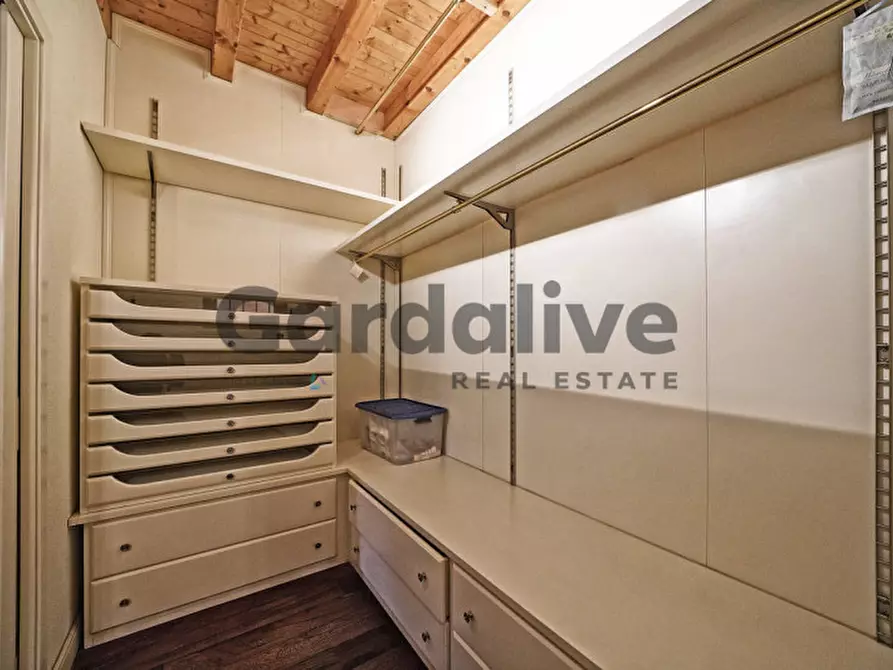 Immagine 29 di Appartamento in vendita  in Localita Bagoda 7 a Desenzano Del Garda