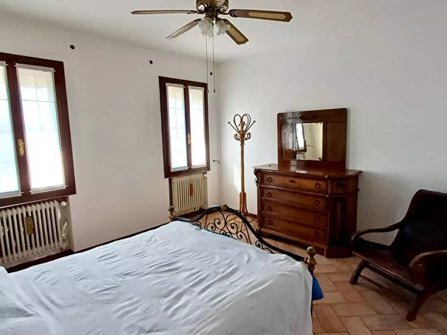 Immagine 2 di Casa indipendente in vendita  a Campagna Lupia