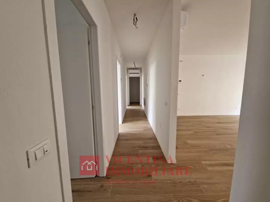 Immagine 9 di Appartamento in vendita  in Via Serbelloni 14 a Vicenza