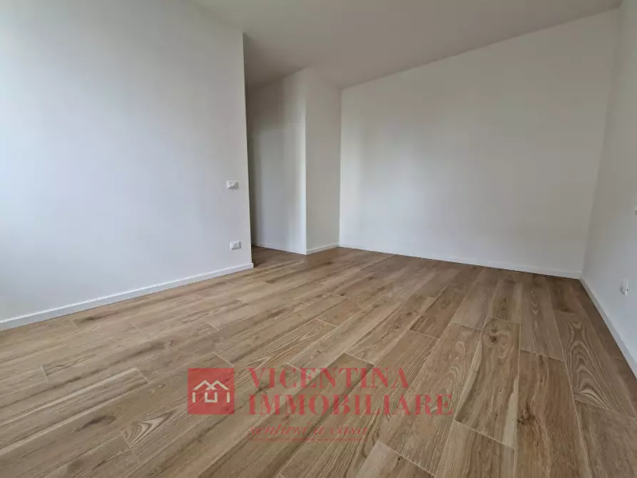 Immagine 12 di Appartamento in vendita  in Via Serbelloni 14 a Vicenza