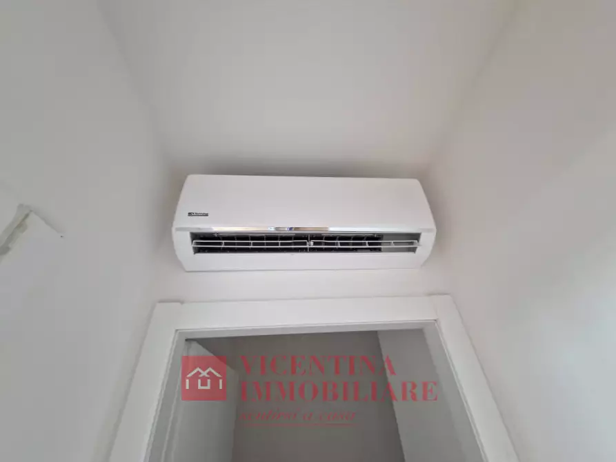 Immagine 20 di Appartamento in vendita  in Via Serbelloni 14 a Vicenza