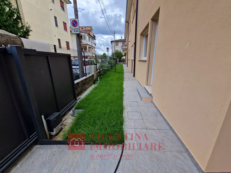 Immagine 23 di Appartamento in vendita  in Via Serbelloni 14 a Vicenza