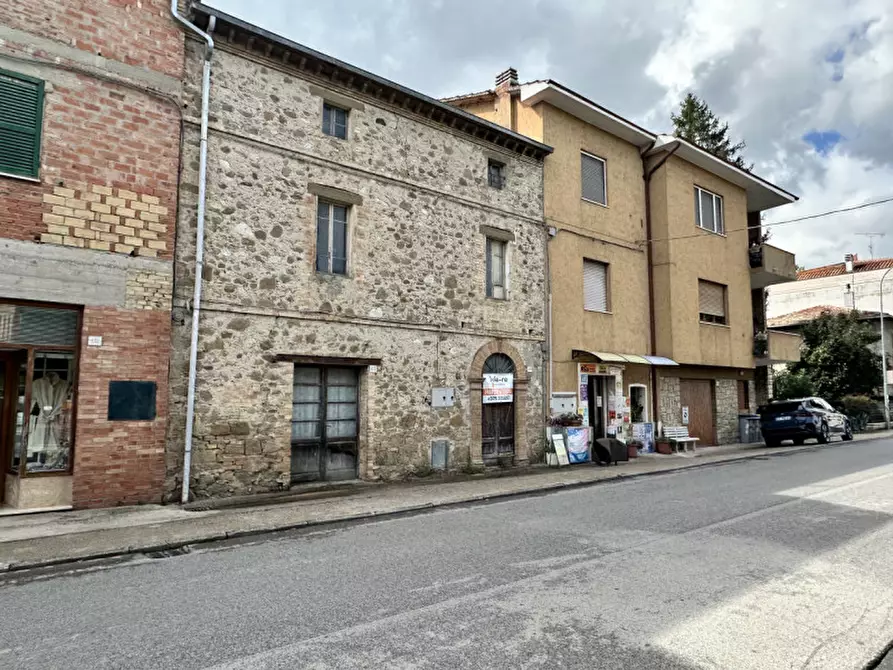 Immagine 1 di Rustico / casale in vendita  a Perugia