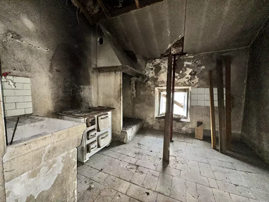 Immagine 17 di Rustico / casale in vendita  a Perugia