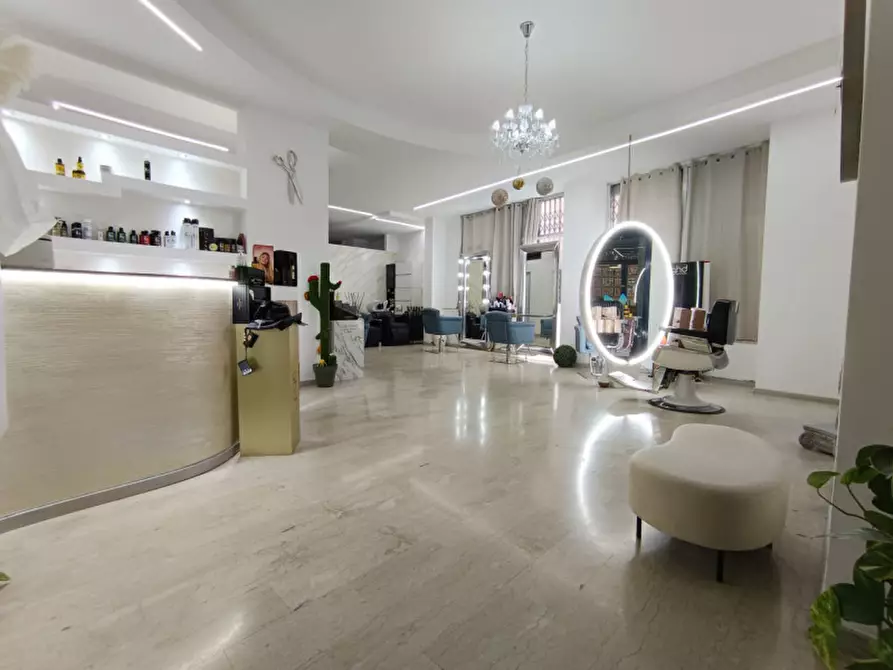 Immagine 1 di Attività commerciale in vendita  in via mistrangelo a Savona