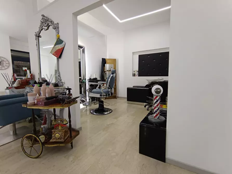 Immagine 4 di Attività commerciale in vendita  in via mistrangelo a Savona