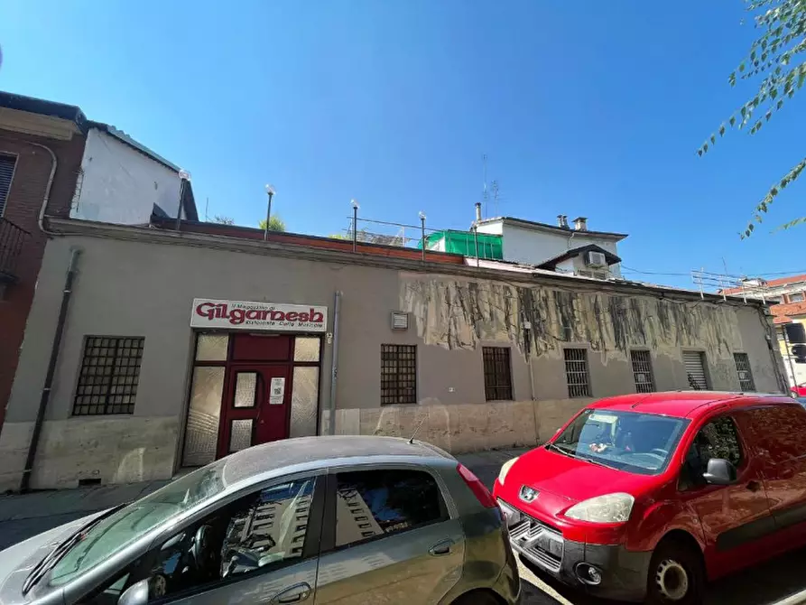 Immagine 2 di Negozio in vendita  in Via Cibrario 91 a Torino
