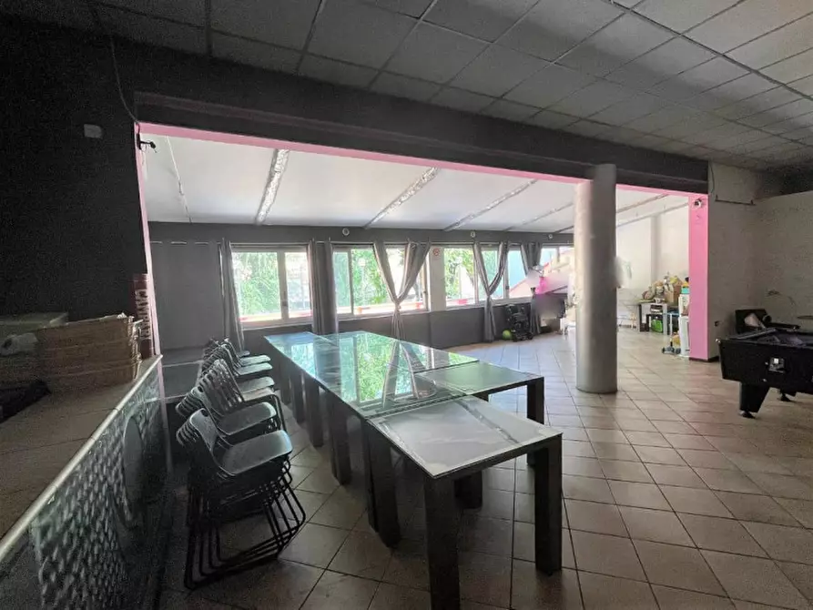 Immagine 13 di Negozio in vendita  in Via Cibrario 91 a Torino