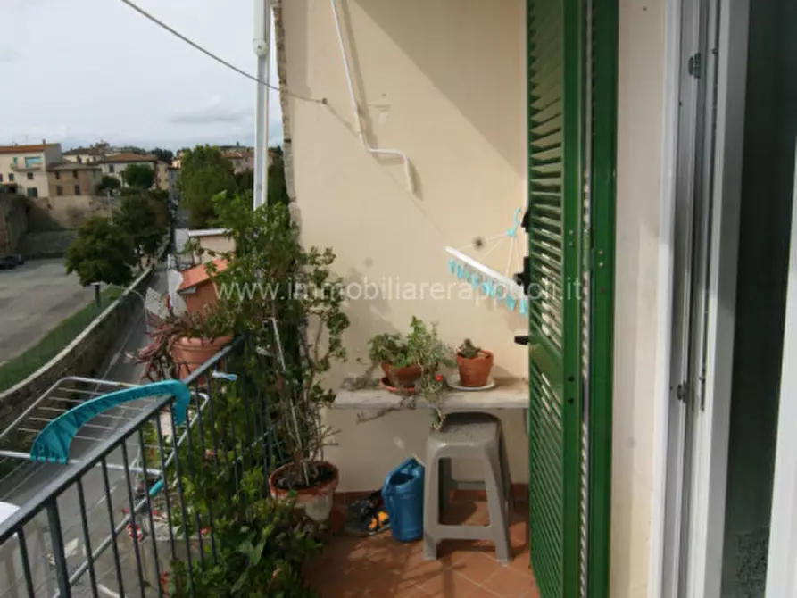 Immagine 10 di Appartamento in vendita  a Sinalunga