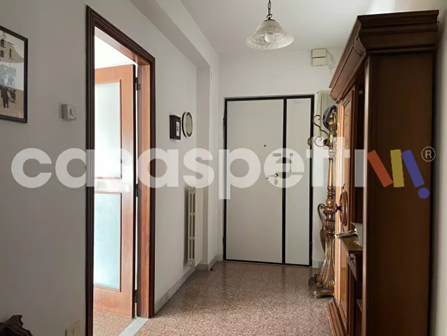 Immagine 1 di Appartamento in vendita  in Piazza Risorgimento, 8 a Pontecagnano Faiano