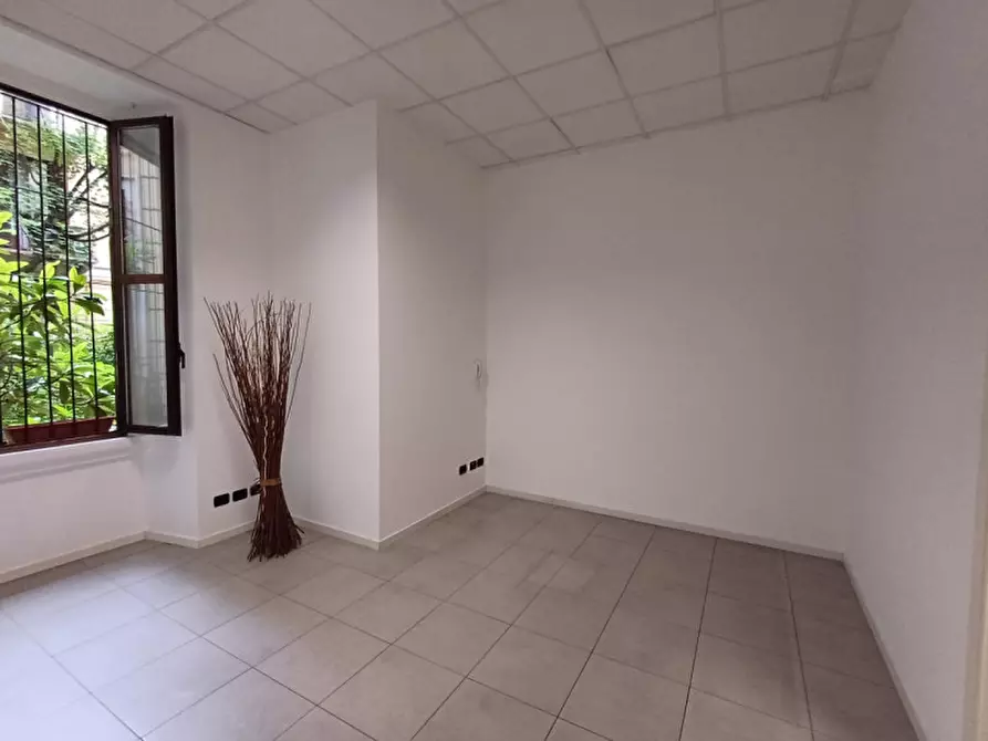 Immagine 2 di Camera in affitto  in Via San Gregorio 45 a Milano