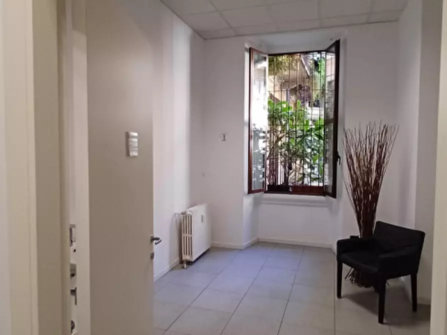 Immagine 6 di Camera in affitto  in Via San Gregorio 45 a Milano