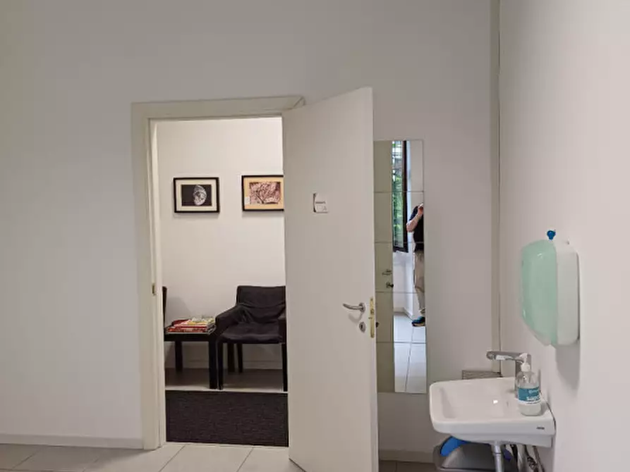 Immagine 8 di Camera in affitto  in Via San Gregorio 45 a Milano