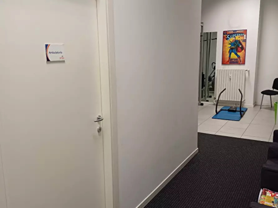 Immagine 11 di Camera in affitto  in Via San Gregorio 45 a Milano