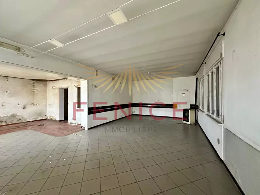 Immagine 11 di Negozio in vendita  in Via Risorgimento a Trevignano