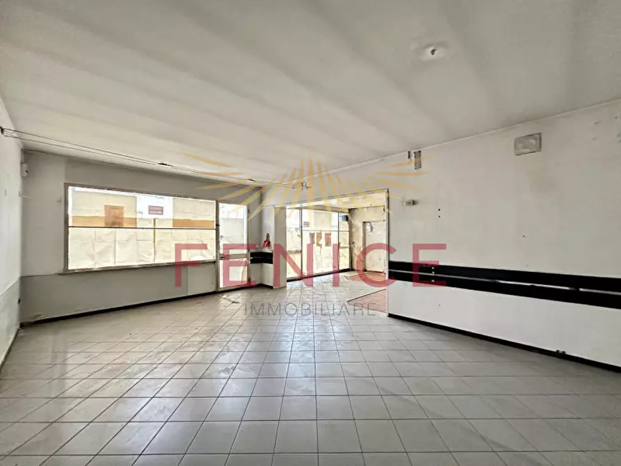 Immagine 14 di Negozio in vendita  in Via Risorgimento a Trevignano