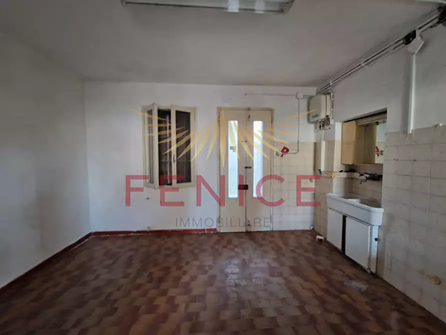 Immagine 14 di Negozio in vendita  in Via Risorgimento a Trevignano