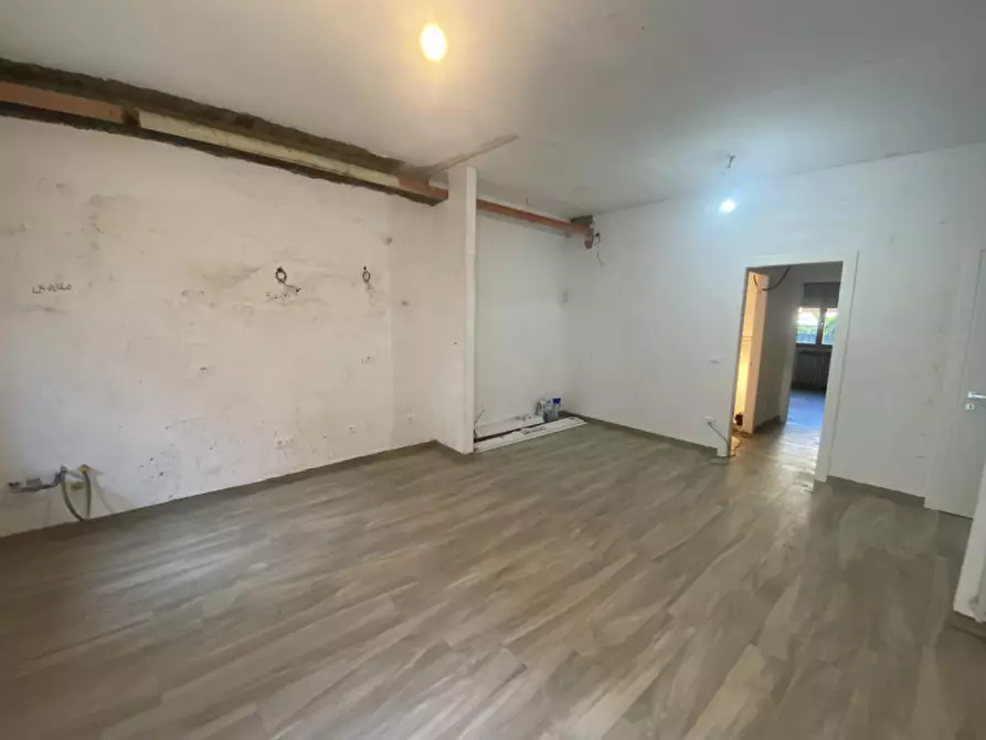 Immagine 4 di Appartamento in vendita  in Via Pierino Belli a Alba