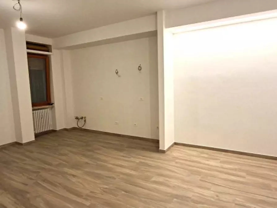 Immagine 10 di Appartamento in vendita  in Via Pierino Belli a Alba
