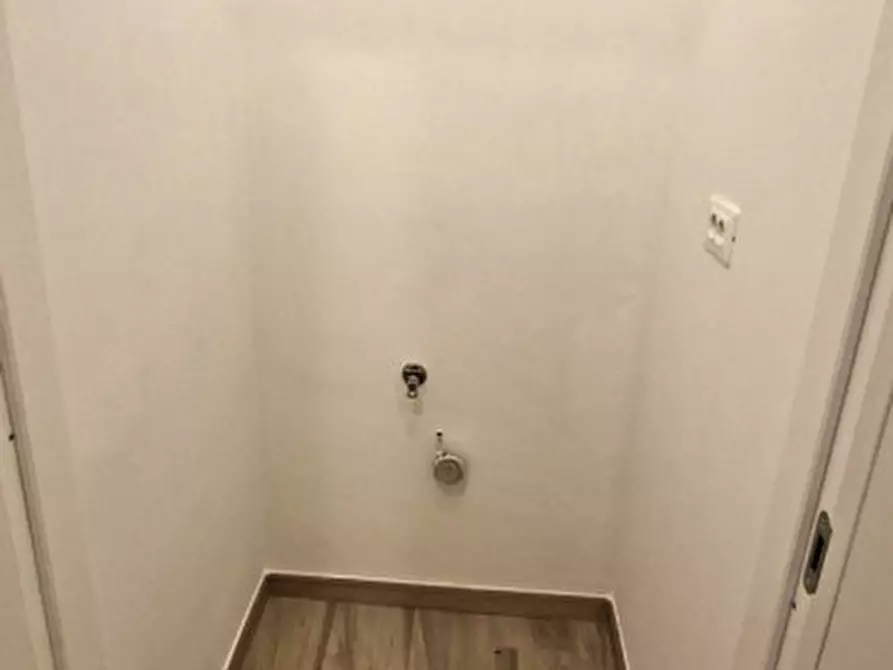 Immagine 14 di Appartamento in vendita  in Via Pierino Belli a Alba