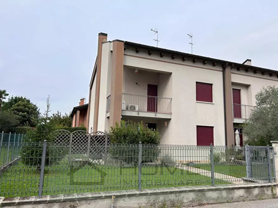 Immagine 3 di Casa bifamiliare in affitto  in Via Veneto a Rovolon