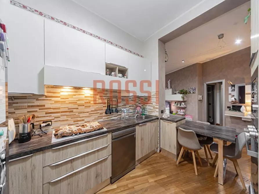 Immagine 7 di Appartamento in vendita  in Via Ugo Foscolo a Lesmo