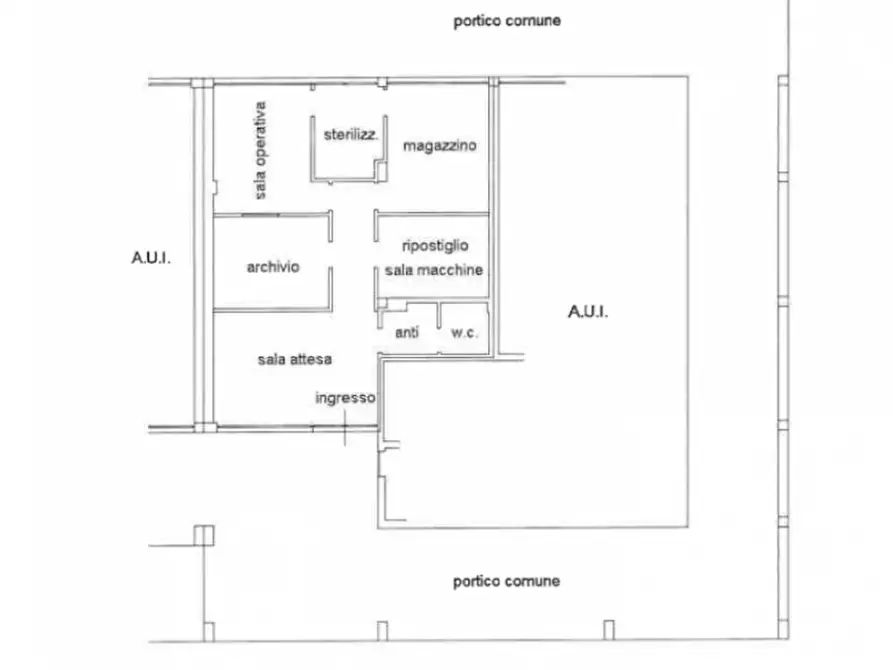 Immagine 15 di Negozio in vendita  in Via Giovanni Duprè a Padova