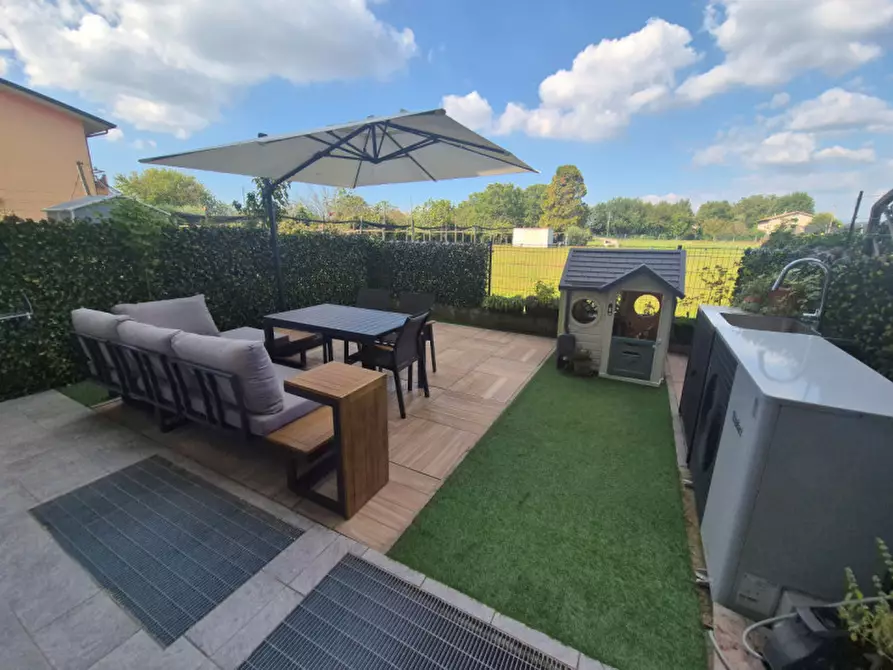 Immagine 23 di Villetta a schiera in vendita  in Via Canova a Sona