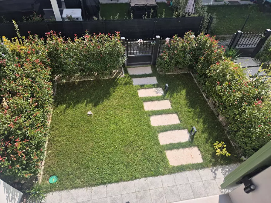 Immagine 24 di Villetta a schiera in vendita  in Via Canova a Sona