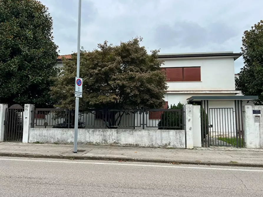 Immagine 4 di Laboratorio in vendita  in Via Martiri della Libertà a Malo