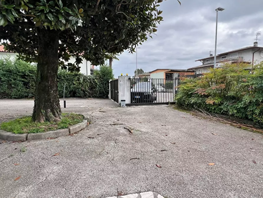 Immagine 5 di Laboratorio in vendita  in Via Martiri della Libertà a Malo