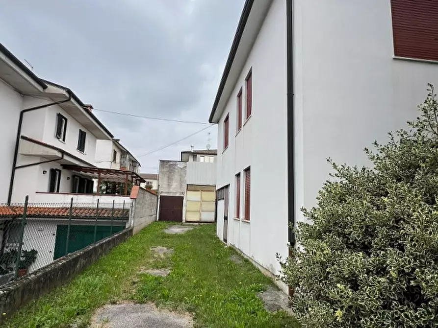 Immagine 6 di Laboratorio in vendita  in Via Martiri della Libertà a Malo