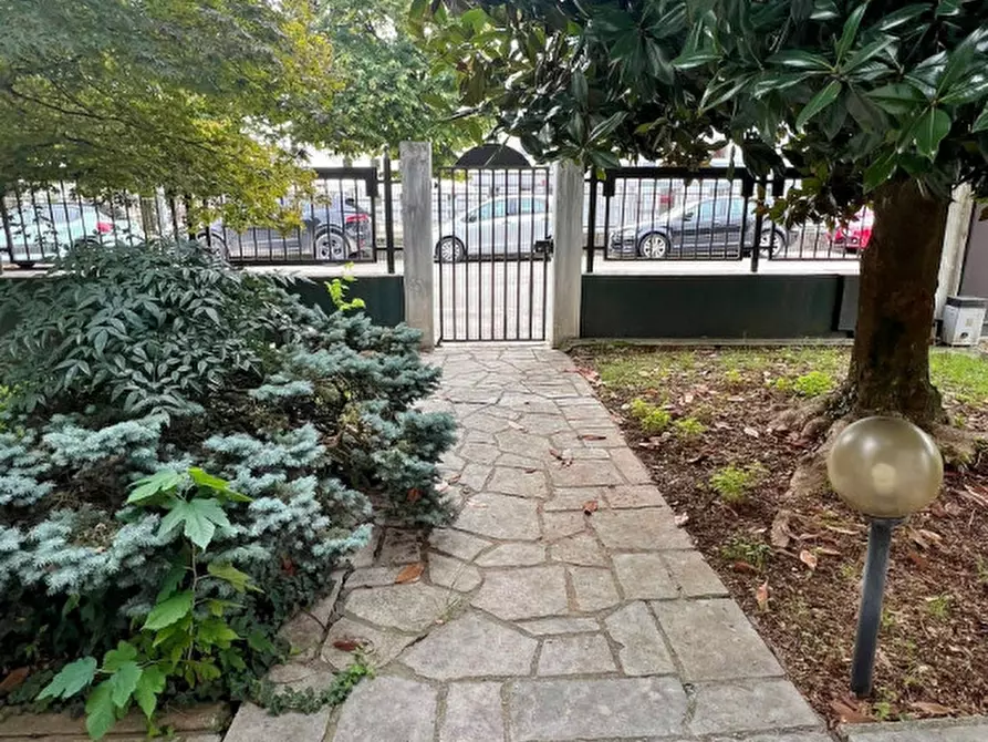 Immagine 17 di Laboratorio in vendita  in Via Martiri della Libertà a Malo