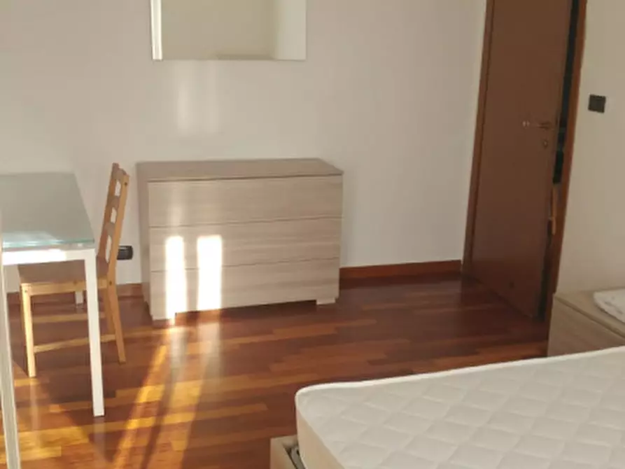 Immagine 1 di Camera in affitto  in Viale Ungheria 19 a Milano