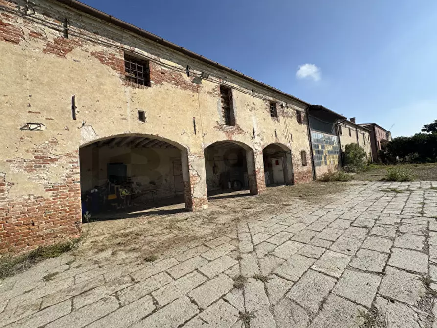 Immagine 5 di Rustico / casale in vendita  in Via Leonardo da Vinci a Cona