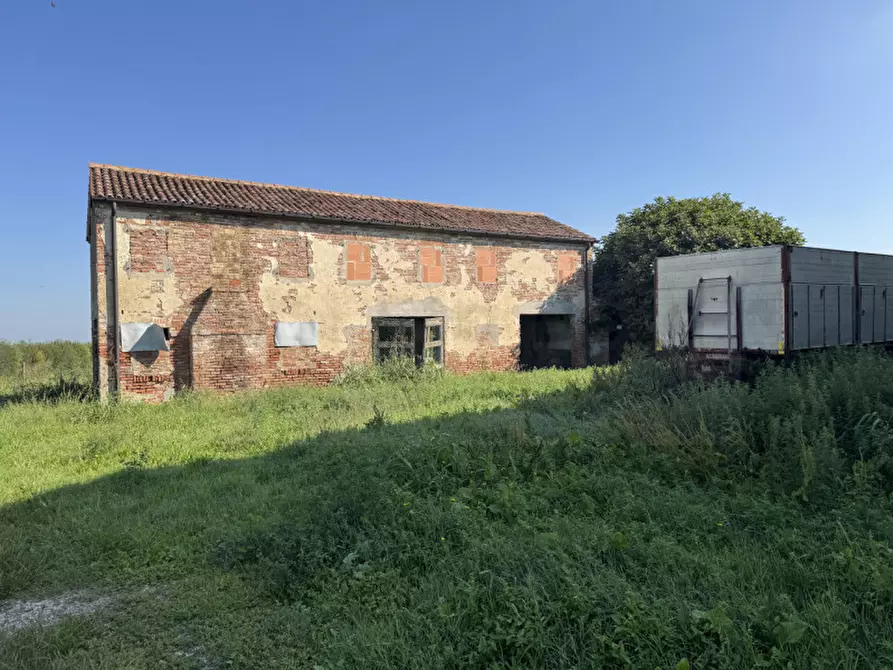 Immagine 7 di Rustico / casale in vendita  in Via Leonardo da Vinci a Cona