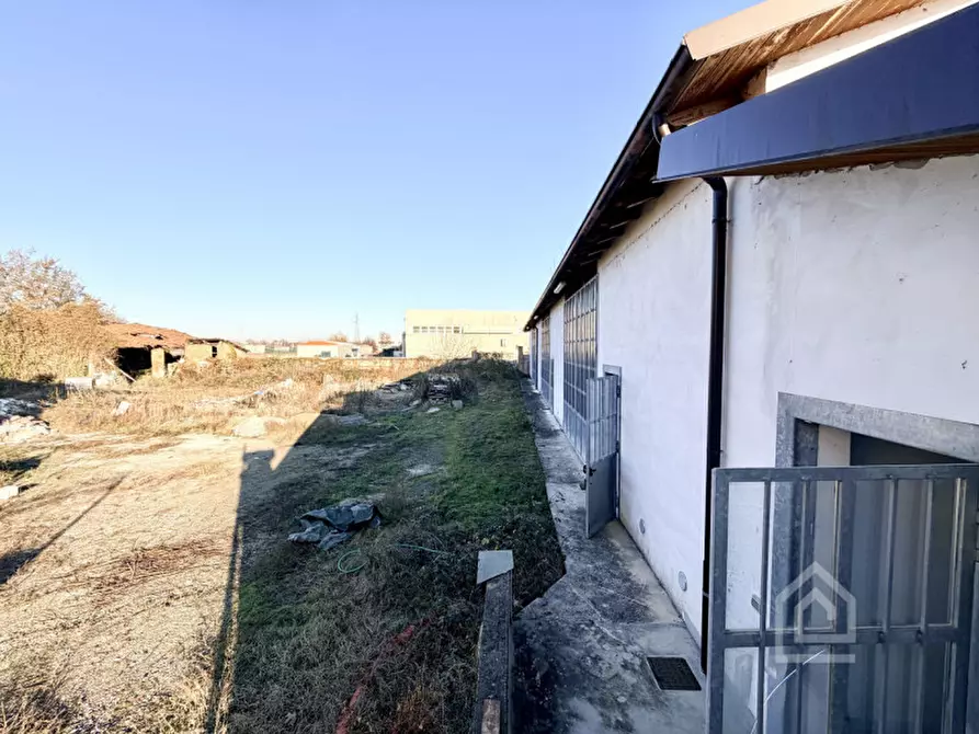 Immagine 8 di Capannone industriale in vendita  in Strada Pozzo 23 a Chivasso