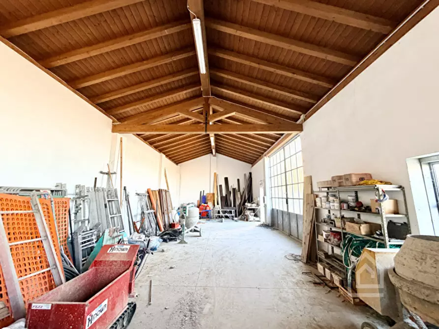 Immagine 11 di Capannone industriale in vendita  in Strada Pozzo 23 a Chivasso